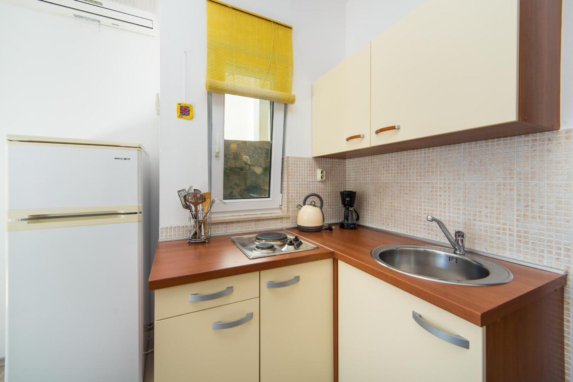 Apartments By The Sea Brist, Makarska - 11078 Habitación foto